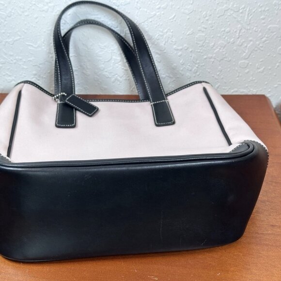 Coach Hamptons Canvas Tote - Picture 6 of 11